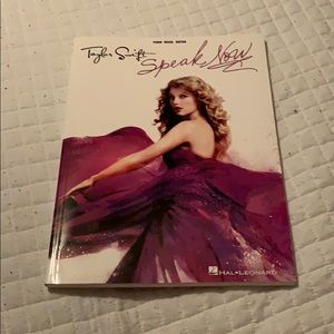 Taylor Swift “Speak Now” musical book